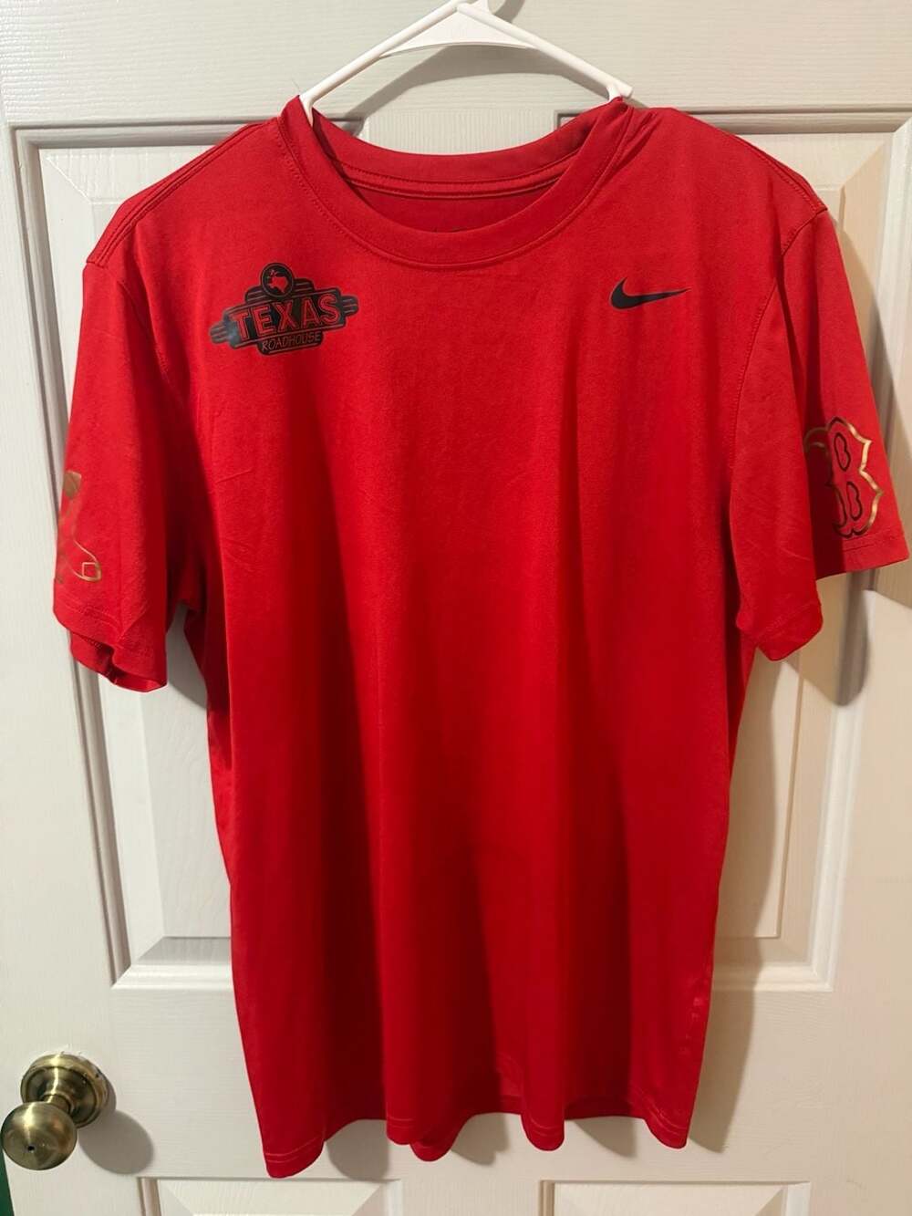 Nike The Nike Tee Size M Red Texas Roadhouse Boston Red Sox Dri-Fit
